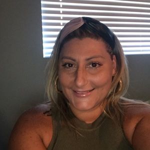 Meet your Posher, Crocina